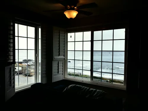 Sand Pebbles Inn Photos