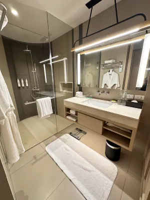 Le Méridien Phuket Mai Khao Beach Resort (Marriott International) Номера Photos
