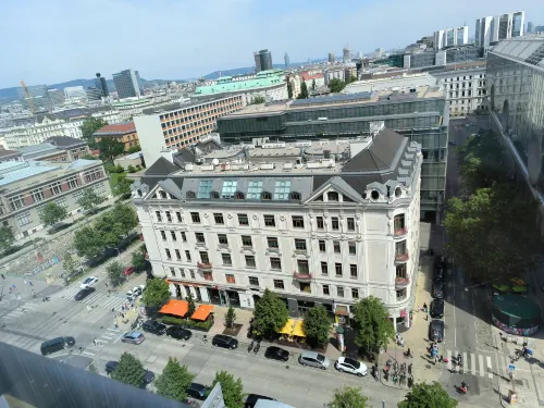 Hilton Vienna Park Circondario Photos