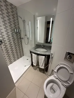 Hampton by Hilton Dubai Al Barsha Rooms Photos