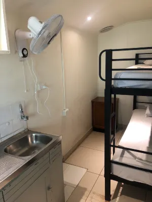 Bamboo Backpackers Rooms Photos