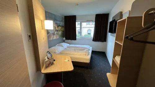 B&B HOTEL Würzburg-City Camere Photos