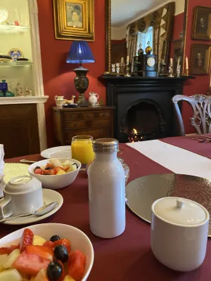 Grosvenor Villa Dining Photos