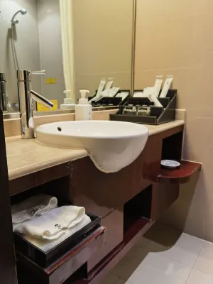 San Want Hotel Rooms Photos