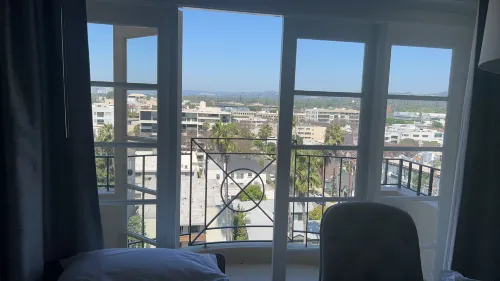 Four Seasons Hotel Los Angeles at Beverly Hills Photos