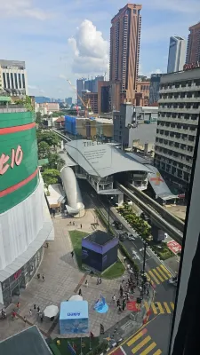 WOLO Kuala Lumpur Dekat Hotel Photos