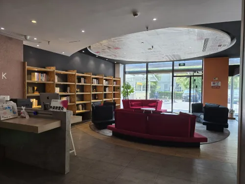 宜必思酒店（上海新國際博覽中心芳甸路地鐵站店） 公共區域 Photos