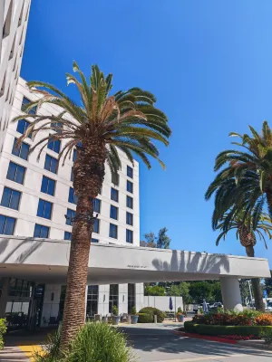 DoubleTree by Hilton Irvine Spectrum Exterior Photos