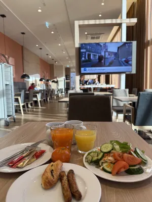 Hampton by Hilton Berlin City Centre Alexanderplatz Ristorazione Photos
