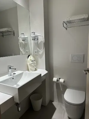 B&B HOTEL Madrid Carabanchel Номера Photos