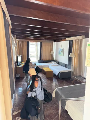 Hotel Artmadams Camere Photos