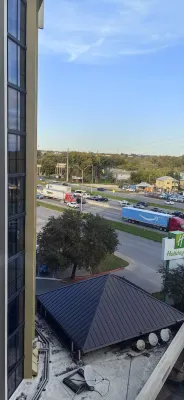 Holiday Inn Austin -Town Lake Circondario Photos