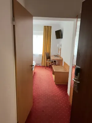 Centro Hotel Mondial München, Trademark Collection by Wyndham Zimmer Photos