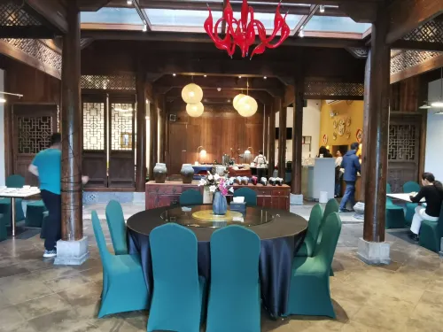 Qingmei Xueshe Shilily Hot Spring Hotel Dining Photos