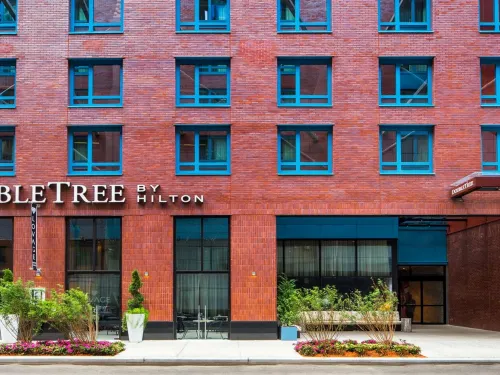 Doubletree by Hilton New York Times Square West Exterior Photos