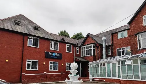 Trivelles Mayfair,Stockport Exterior Photos