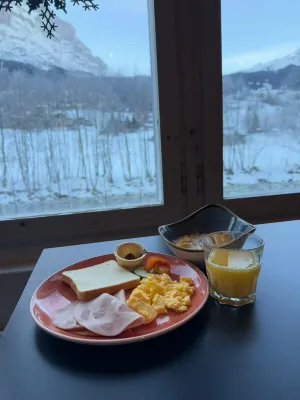 Eiger Lodge Chic Photos