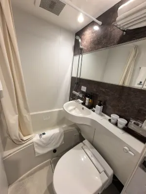 HOTEL LiVEMAX Shinyokohama Rooms Photos
