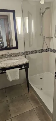 Hampton by Hilton Birmingham Broad Street Rooms Photos