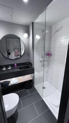 Moxy Cologne Muelheim Chambres Photos