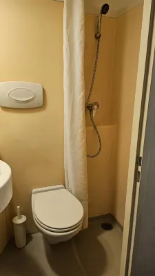 Seymour Hotel Rooms Photos