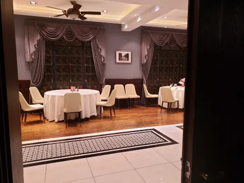 Mason Hotel Dining Photos