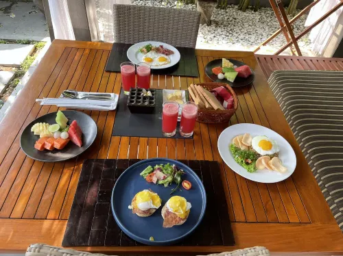 The Kayana Seminyak   Makanan Photos