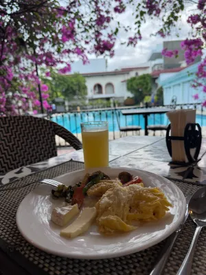 Montebello Villa Hotel Cebu Dining Photos