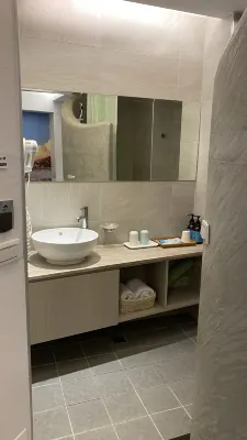 Pacific Inn Rooms Photos