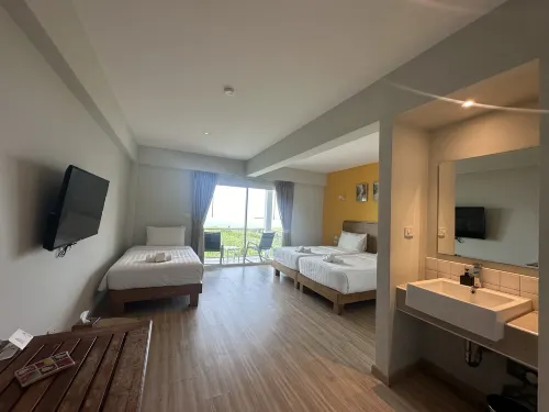Seaman Resort Rooms Photos