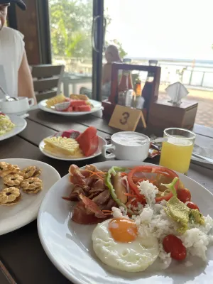 Phi Phi Long Beach Resort & Villa Restauration Photos