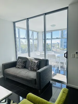 Oaks Brisbane Woolloongabba Suites Photos