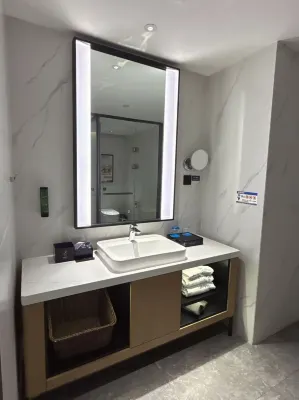 Hampton by Hilton Jiaxing Canal Rooms Photos