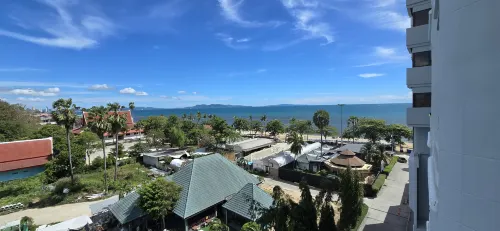 Grand Jomtien Palace Hotel Рядом с отелем Photos