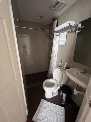 Makati Riverside Inn Camere Photos