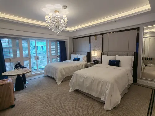 The St. Regis Jakarta Kamar Photos