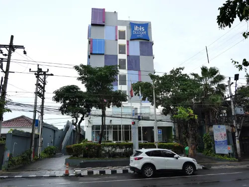 Ibis Budget Semarang Tendean Esterni Photos