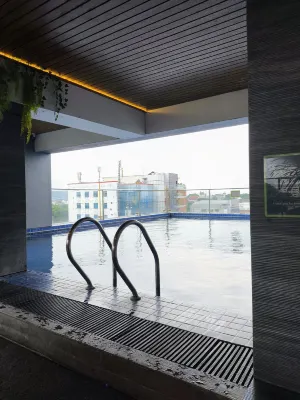 Whiz Prime Hotel Basuki Rahmat Malang Relaksasi & Rekreasi Photos