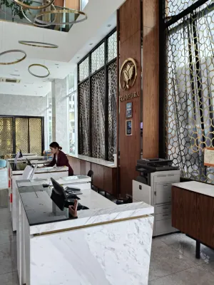 Grand Flora Hotel Photos