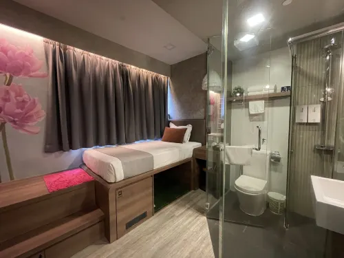 Habyt Clarke Quay - Previously Champion City Kamar Photos