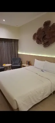 Grand Whiz Hotel Trawas Mojokerto Kamar Photos