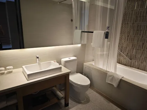 Hyatt Place Sanya City Center Rooms Photos