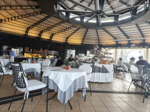 Hotel Isa Restauration Photos