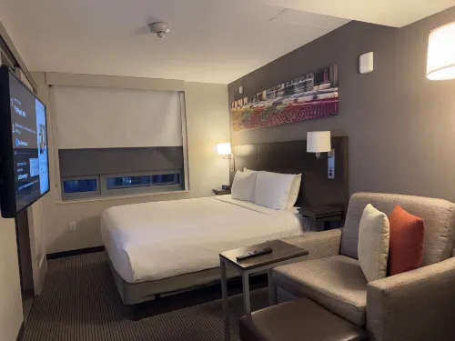 Hyatt Place New York City/Times Square Rooms Photos