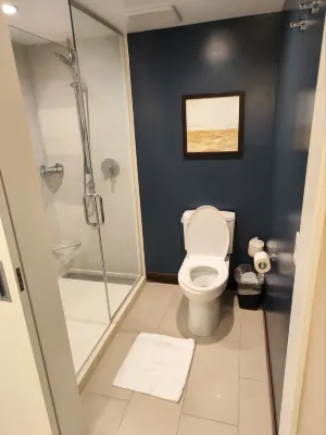 Hilton Garden Inn Waikiki Beach, Honolulu Rooms Photos