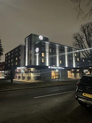 DoubleTree by Hilton London Ealing Exterior Photos