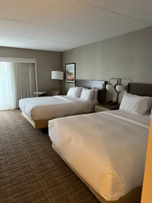 DoubleTree Fallsview Resort & Spa by Hilton - Niagara Falls Rooms Photos
