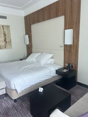 Pullman Dubai Jumeirah Lakes Towers - Hotel & Residence Zimmer Photos