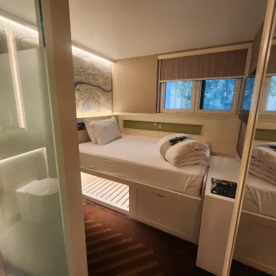 Hub by Premier Inn London Westminster Abbey hotel Photos