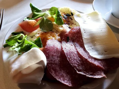 Appia Hotel Residences Dining Photos